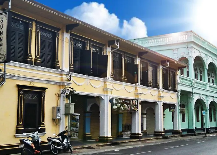 ภูเก็ต ซันนี่ โฮสเทล Phuket